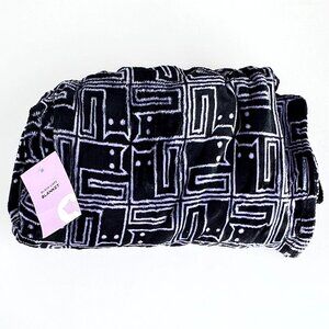 NEW Cat Lady 500 Black Cats Soft Plush Throw Blanket Black and Purple